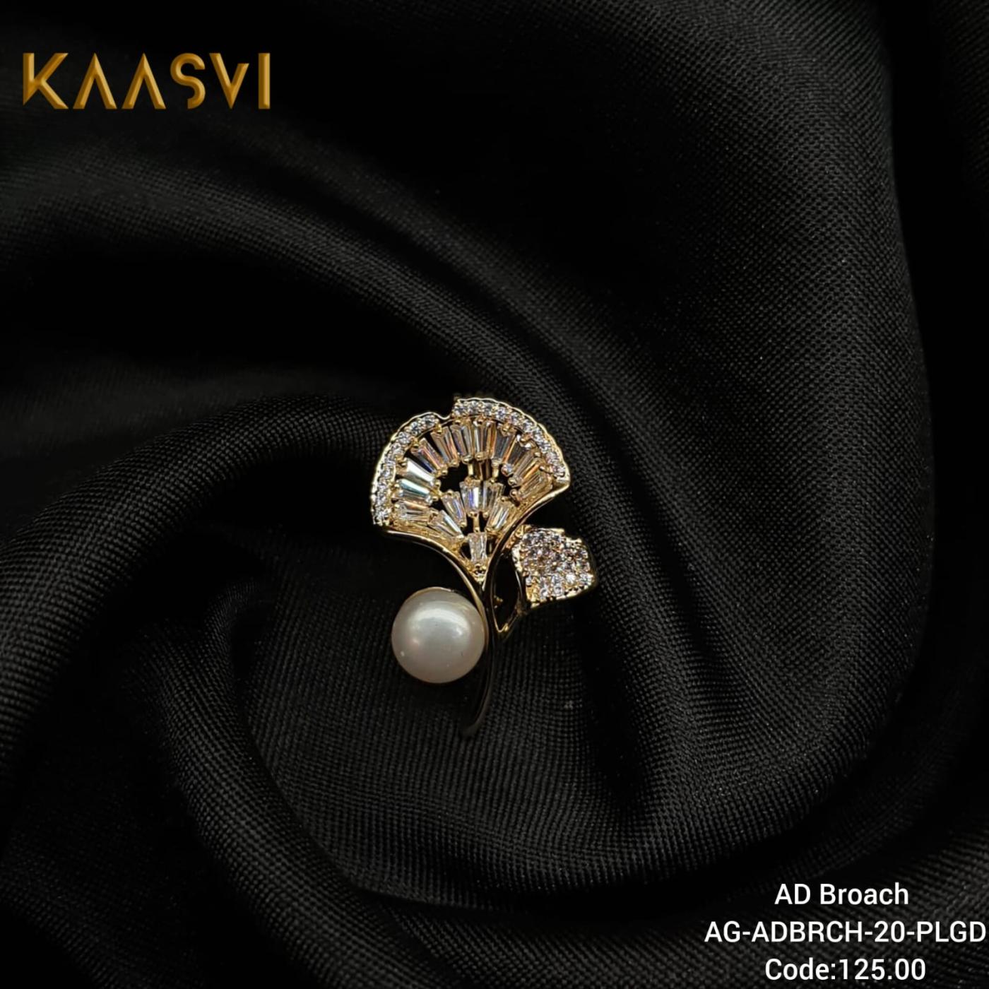 Brooch-20-Pearl Gold