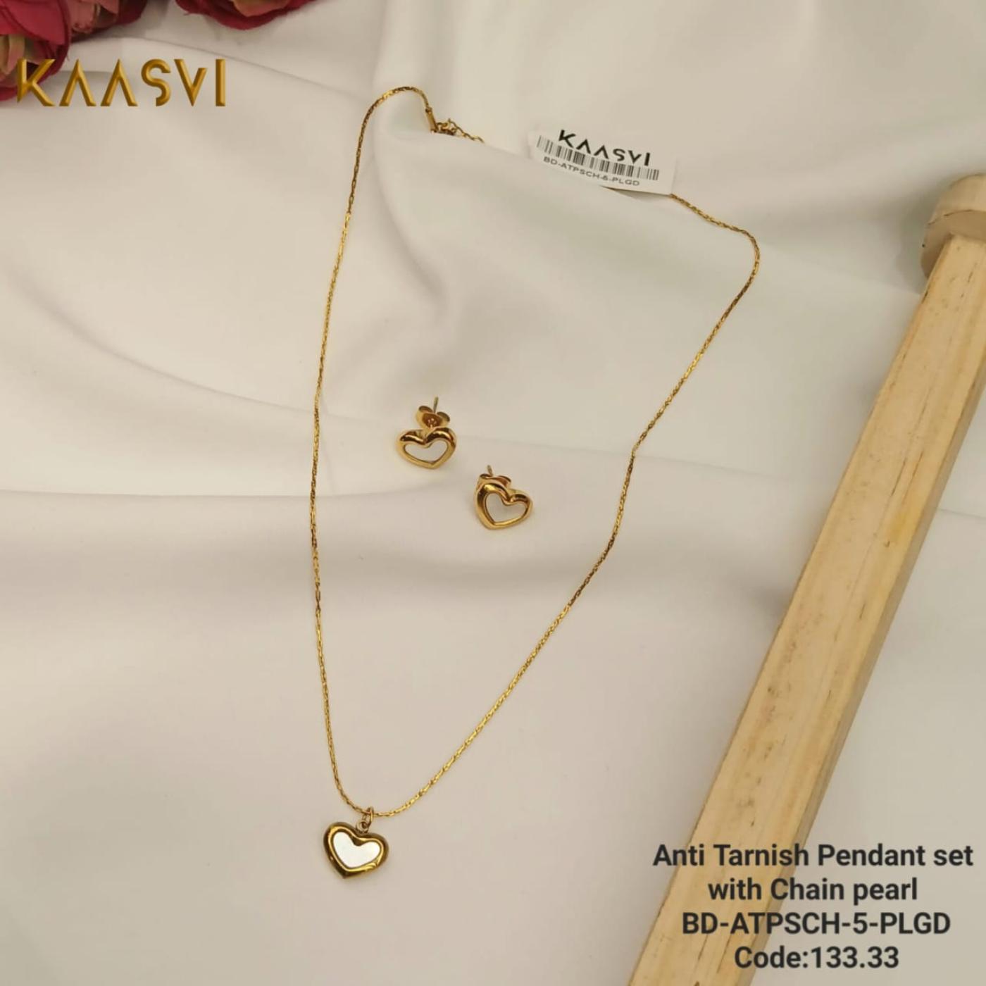 Anti Tarnish Mother of Pearl Pendant set with Chain